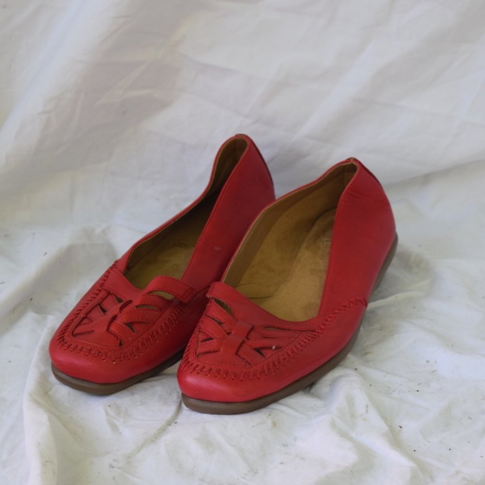 Red Flats Aerosoles